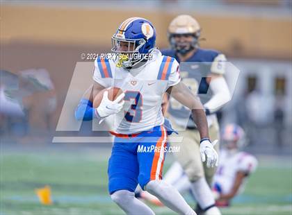 Thumbnail 3 in East St. Louis @ Lemont (IHSA Class 6A Quarterfinal) photogallery.