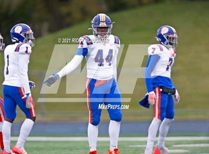 Thumbnail 2 in East St. Louis @ Lemont (IHSA Class 6A Quarterfinal) photogallery.