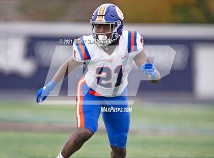 Thumbnail 2 in East St. Louis @ Lemont (IHSA Class 6A Quarterfinal) photogallery.