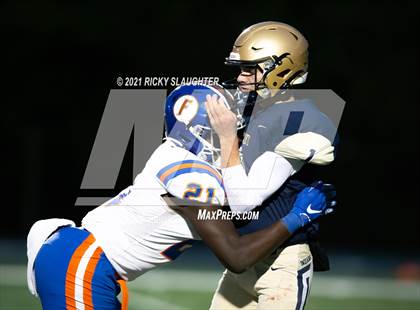 Thumbnail 3 in East St. Louis @ Lemont (IHSA Class 6A Quarterfinal) photogallery.