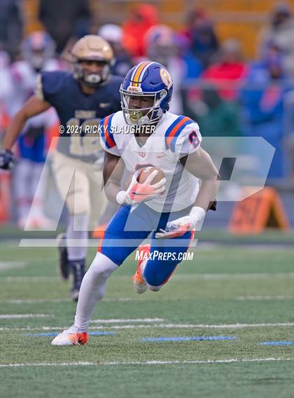 Thumbnail 3 in East St. Louis @ Lemont (IHSA Class 6A Quarterfinal) photogallery.
