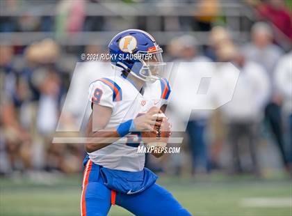 Thumbnail 2 in East St. Louis @ Lemont (IHSA Class 6A Quarterfinal) photogallery.
