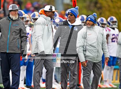Thumbnail 2 in East St. Louis @ Lemont (IHSA Class 6A Quarterfinal) photogallery.