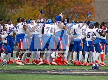 Thumbnail 2 in East St. Louis @ Lemont (IHSA Class 6A Quarterfinal) photogallery.