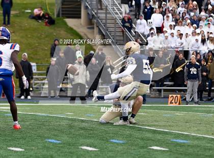 Thumbnail 3 in East St. Louis @ Lemont (IHSA Class 6A Quarterfinal) photogallery.