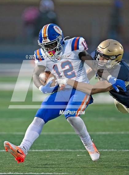 Thumbnail 1 in East St. Louis @ Lemont (IHSA Class 6A Quarterfinal) photogallery.