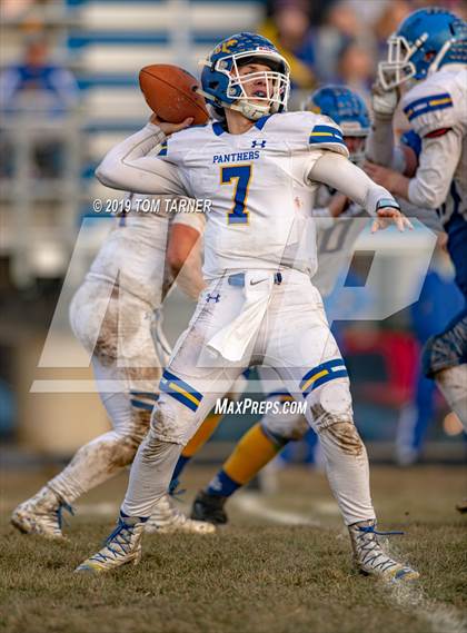 Thumbnail 2 in Paxton-Buckley-Loda @ Princeton (IHSA 3A Quarterfinal Playoff) photogallery.