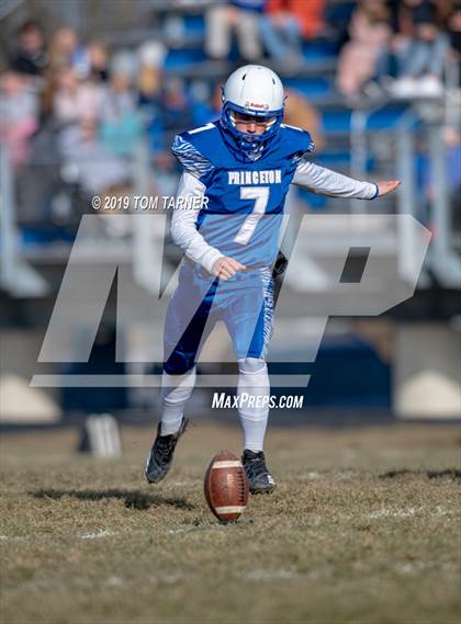 Thumbnail 3 in Paxton-Buckley-Loda @ Princeton (IHSA 3A Quarterfinal Playoff) photogallery.