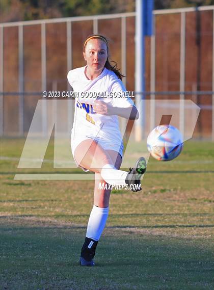 Thumbnail 3 in Laney @ Croatan photogallery.