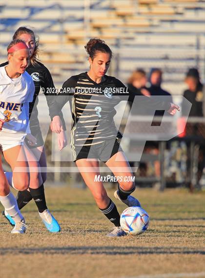 Thumbnail 2 in Laney @ Croatan photogallery.