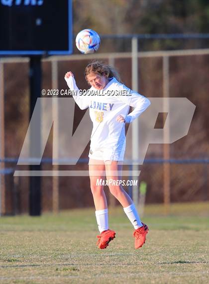 Thumbnail 2 in Laney @ Croatan photogallery.