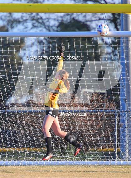 Thumbnail 3 in Laney @ Croatan photogallery.