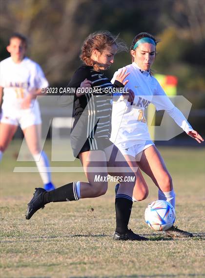 Thumbnail 3 in Laney @ Croatan photogallery.
