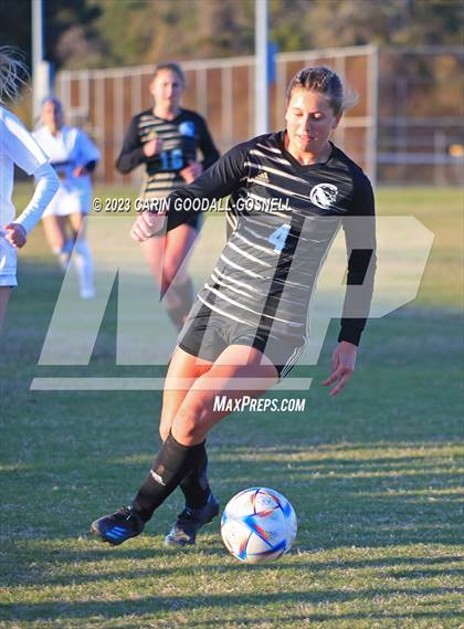 Thumbnail 2 in Laney @ Croatan photogallery.