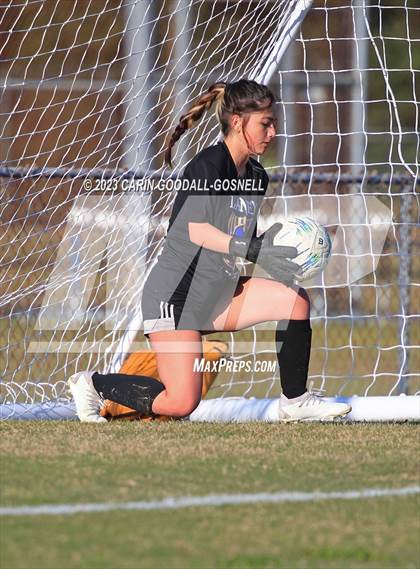 Thumbnail 3 in Laney @ Croatan photogallery.