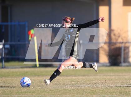 Thumbnail 3 in Laney @ Croatan photogallery.