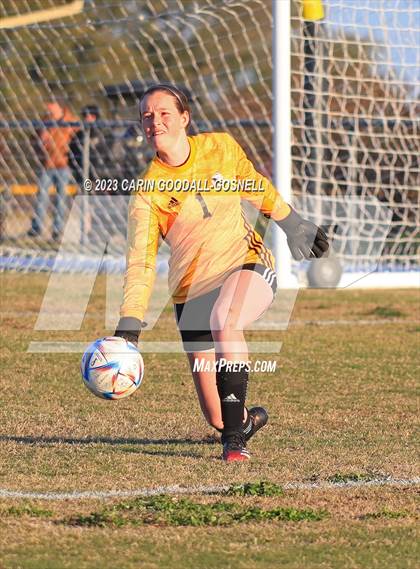 Thumbnail 3 in Laney @ Croatan photogallery.