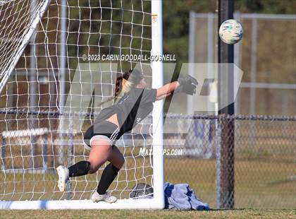 Thumbnail 2 in Laney @ Croatan photogallery.