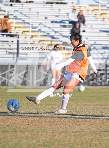 Thumbnail 2 in Laney @ Croatan photogallery.