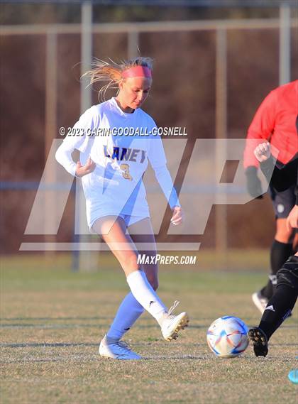 Thumbnail 2 in Laney @ Croatan photogallery.