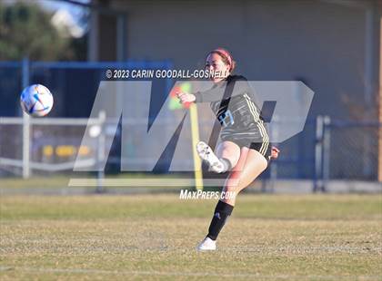 Thumbnail 2 in Laney @ Croatan photogallery.
