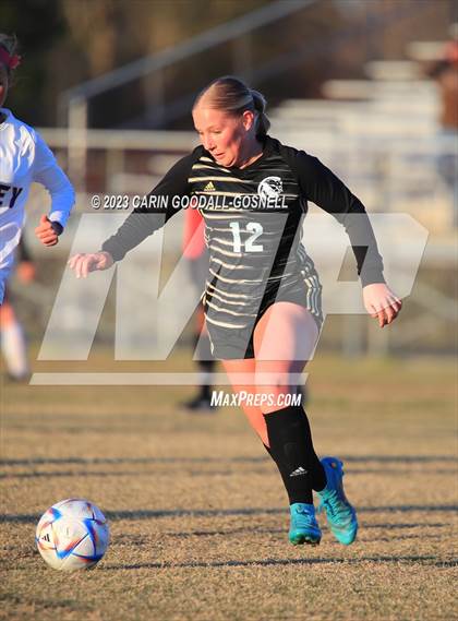 Thumbnail 3 in Laney @ Croatan photogallery.