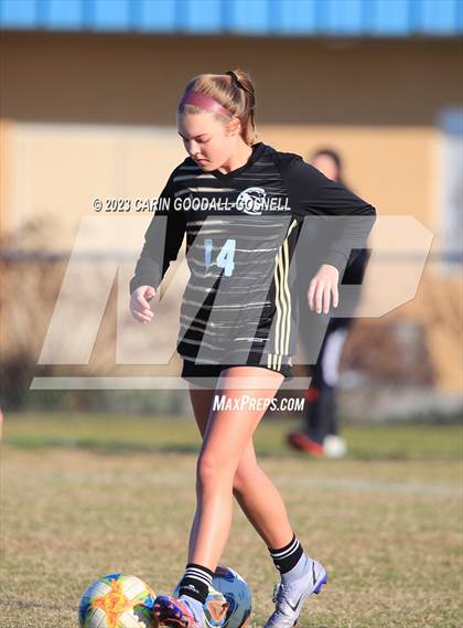 Thumbnail 2 in Laney @ Croatan photogallery.