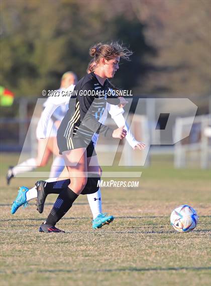 Thumbnail 3 in Laney @ Croatan photogallery.
