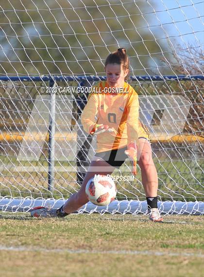 Thumbnail 2 in Laney @ Croatan photogallery.