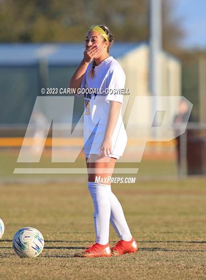 Thumbnail 3 in Laney @ Croatan photogallery.