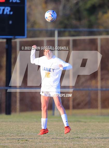 Thumbnail 1 in Laney @ Croatan photogallery.