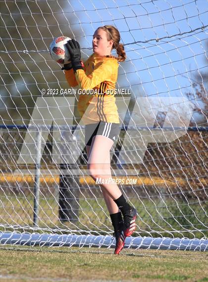 Thumbnail 1 in Laney @ Croatan photogallery.