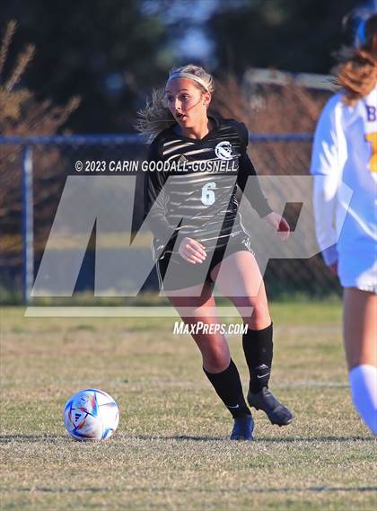 Thumbnail 3 in Laney @ Croatan photogallery.
