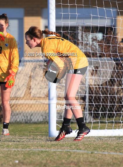 Thumbnail 2 in Laney @ Croatan photogallery.