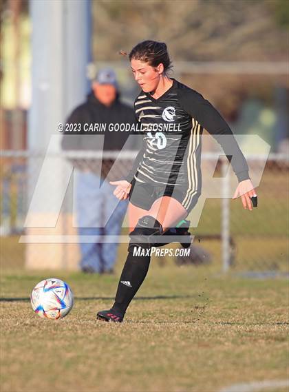 Thumbnail 2 in Laney @ Croatan photogallery.