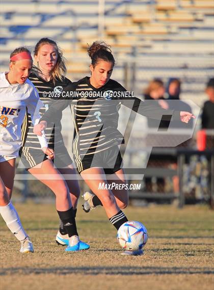 Thumbnail 1 in Laney @ Croatan photogallery.