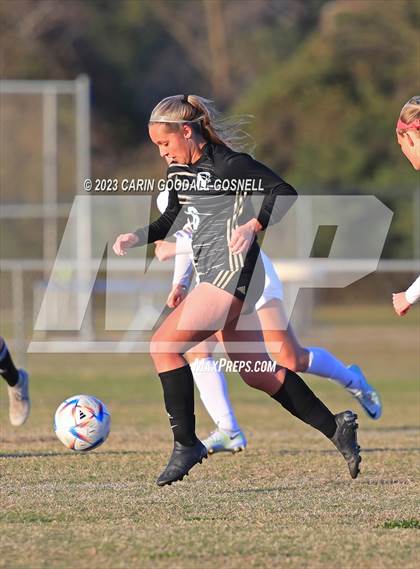 Thumbnail 2 in Laney @ Croatan photogallery.