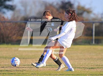 Thumbnail 2 in Laney @ Croatan photogallery.
