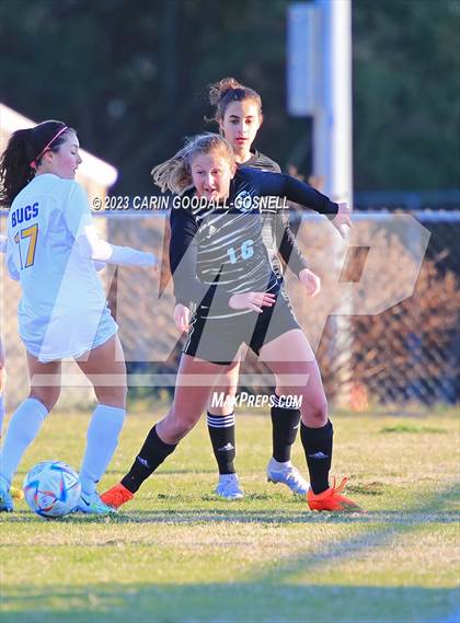 Thumbnail 3 in Laney @ Croatan photogallery.