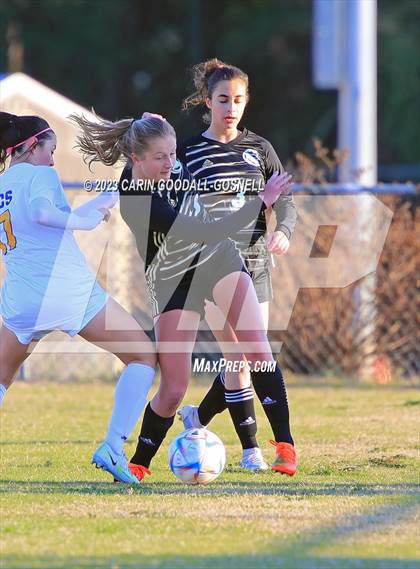 Thumbnail 2 in Laney @ Croatan photogallery.