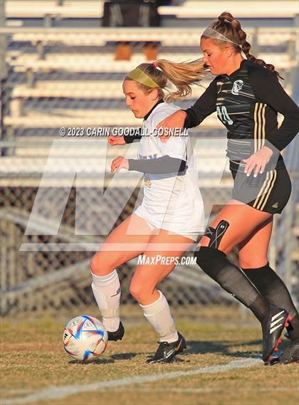Thumbnail 1 in Laney @ Croatan photogallery.