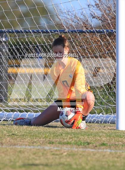 Thumbnail 2 in Laney @ Croatan photogallery.