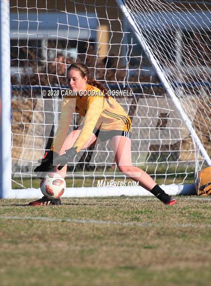 Thumbnail 3 in Laney @ Croatan photogallery.