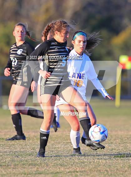 Thumbnail 3 in Laney @ Croatan photogallery.