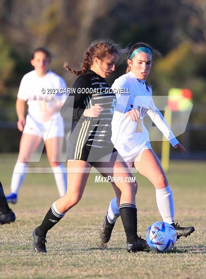 Thumbnail 2 in Laney @ Croatan photogallery.