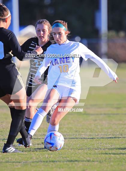 Thumbnail 1 in Laney @ Croatan photogallery.