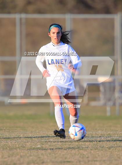 Thumbnail 2 in Laney @ Croatan photogallery.