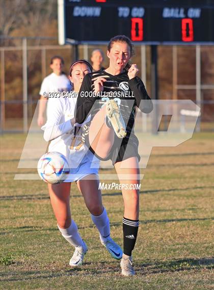 Thumbnail 2 in Laney @ Croatan photogallery.