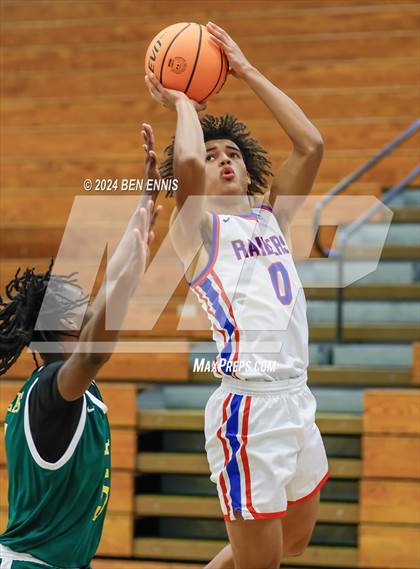 Thumbnail 1 in Riverwood vs. Greenforest (OTR Hoops:  Thanksgiving Showcase) photogallery.