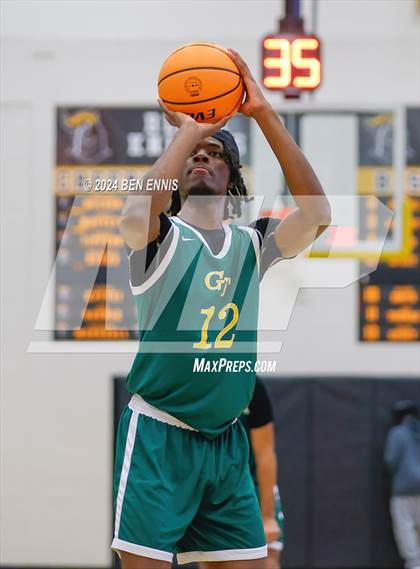 Thumbnail 2 in Riverwood vs. Greenforest (OTR Hoops:  Thanksgiving Showcase) photogallery.